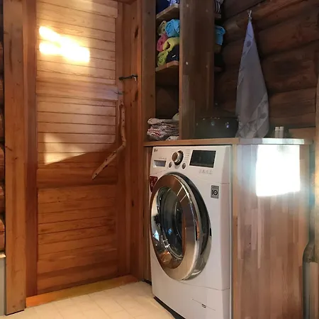 Ala-Kure Metsamaja * Varbuse