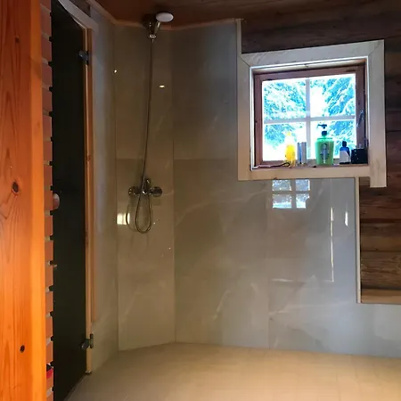 Ala-Kure Metsamaja Domek alpejski Varbuse